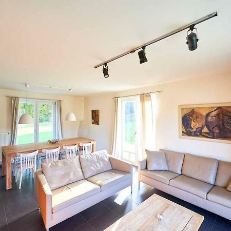 Holiday Home Beausoleil Бомаль Экстерьер фото